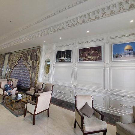 Grand Qin Hotel Banjarbaru Extérieur photo