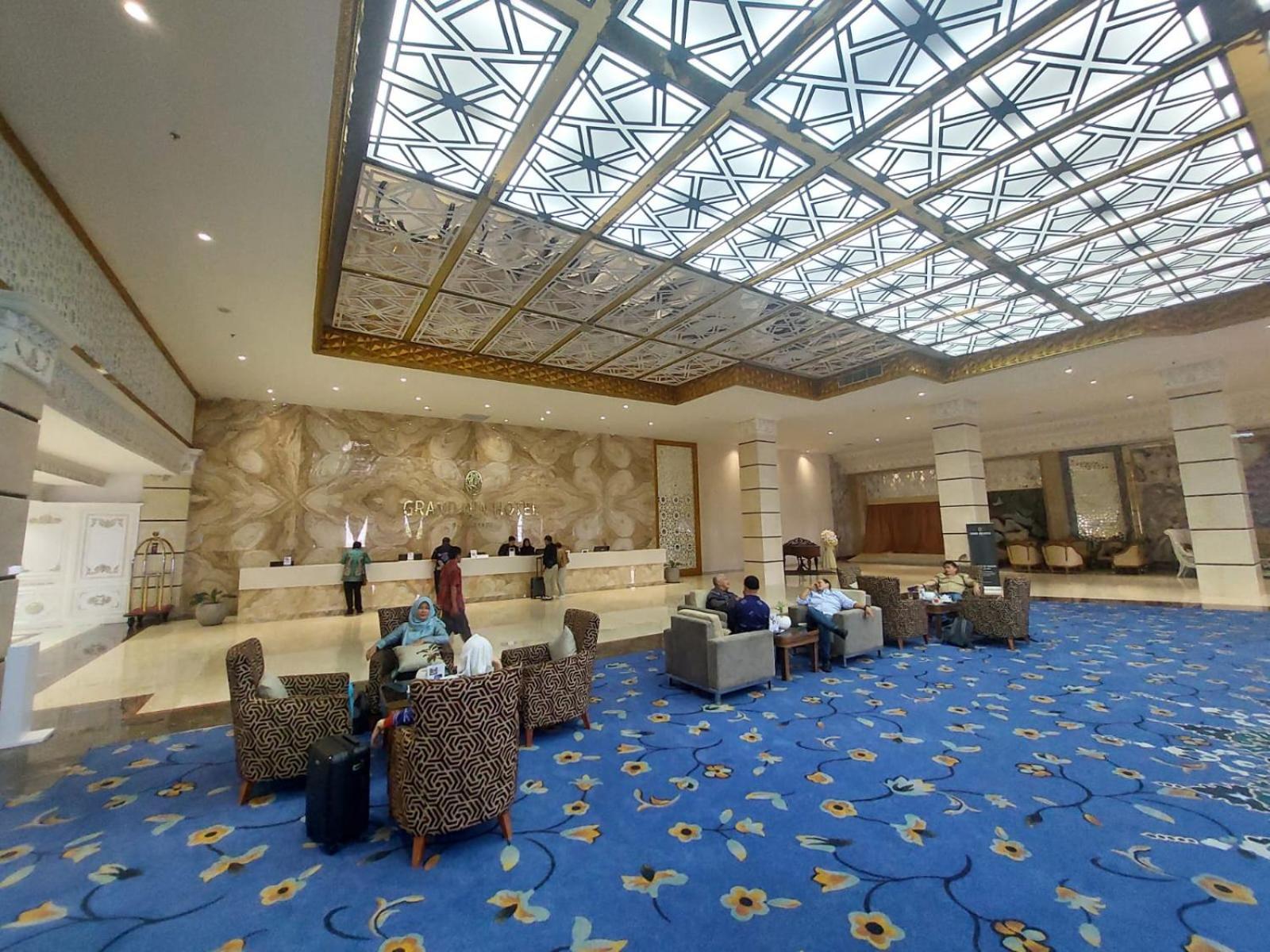 Grand Qin Hotel Banjarbaru Extérieur photo